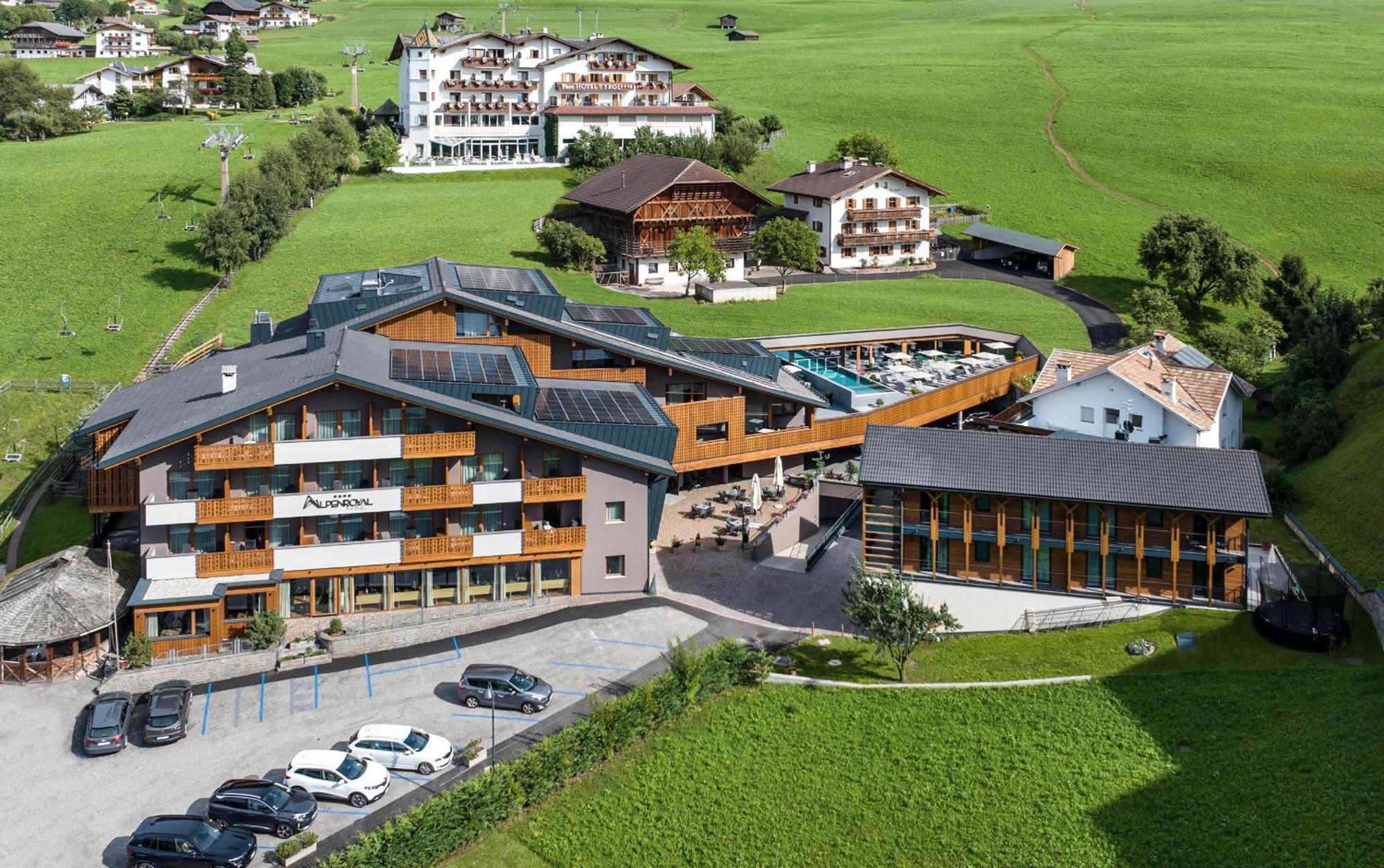 קאסטלרוטו Hotel Alpenroyal מראה חיצוני תמונה