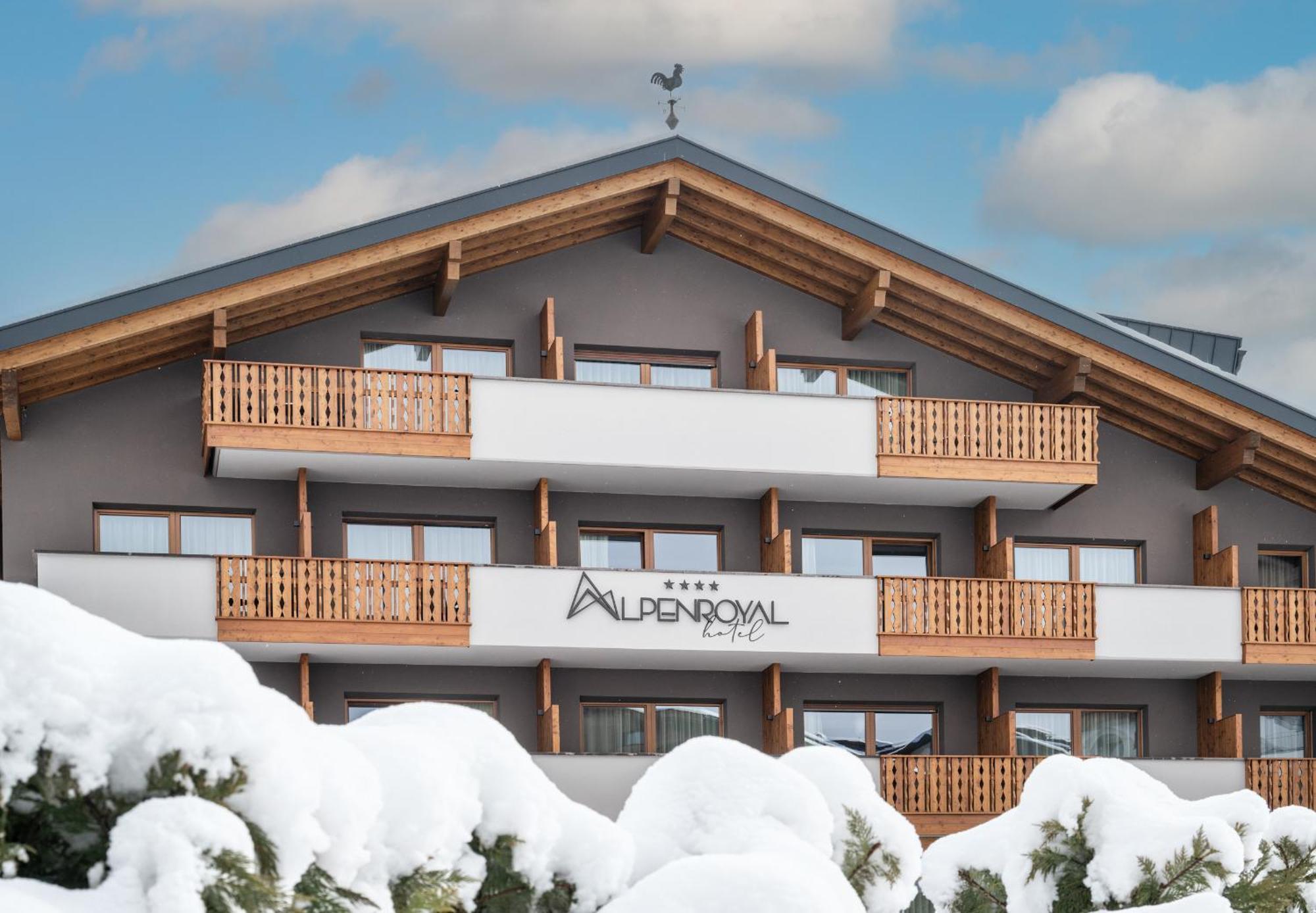 קאסטלרוטו Hotel Alpenroyal מראה חיצוני תמונה